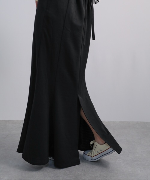 ap retro(アプレトロ)の「マーメイド キャミワンピース / ロング丈(ワンピース・レディース・ブラック/グレイッシュベージュ/グレイッシュブルー/ブラウン/アイボリー・FREE)」の18枚目の写真