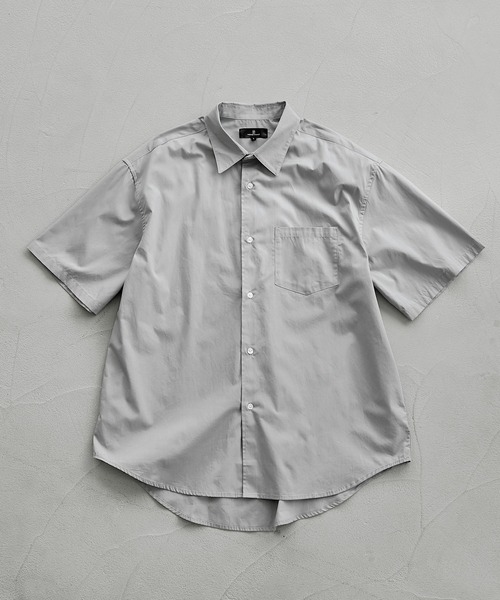 MONO-MART（モノマート）の「リラックスルーズレギュラーカラーブロードショートスリーブシャツ（シャツ/ブラウス・メンズ・ホワイト/ライトグレー/チャコール/グレー系1/グレー系2/ブルー系1・M/L）」の3枚目の写真
