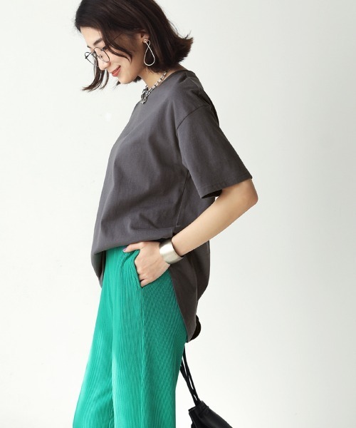 Bou Jeloud（ブージュルード）の「シンプルロゴラウンドスリットTシャツ（Tシャツ/カットソー・レディース・チャコールグレー/オフホワイト/カーキ・FREE）」の8枚目の写真