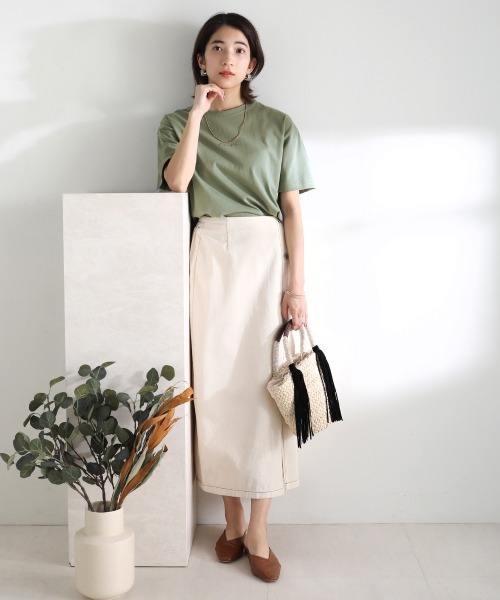 Bou Jeloud（ブージュルード）の「シンプルロゴラウンドスリットTシャツ（Tシャツ/カットソー・レディース・チャコールグレー/オフホワイト/カーキ・FREE）」の12枚目の写真