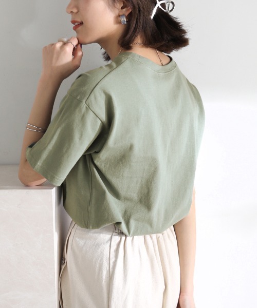 Bou Jeloud（ブージュルード）の「シンプルロゴラウンドスリットTシャツ（Tシャツ/カットソー・レディース・チャコールグレー/オフホワイト/カーキ・FREE）」の13枚目の写真