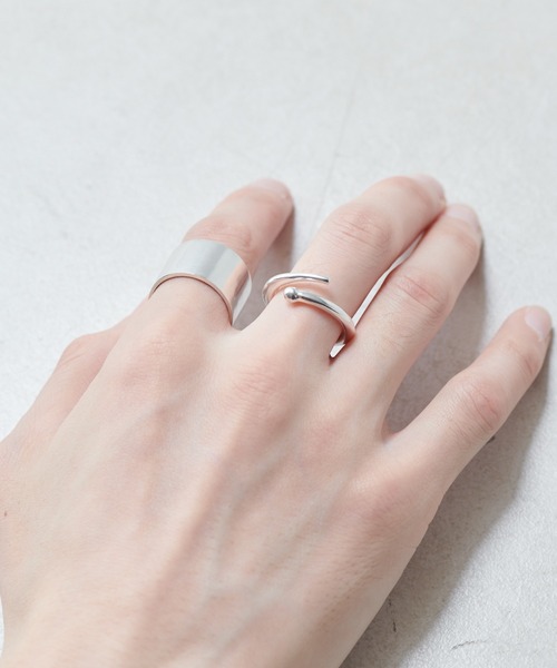 Lui's（ルイス）の「アクセサリーブランド【Ah / アー】machibariリング（リング・メンズ・シルバー・FREE）」の6枚目の写真