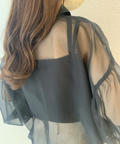 JUNOAH(ジュノア)の「【取り外し可】カップ付き変形キャミ(キャミソール・レディース・ホワイト/ブラック/ダークブラウン/ベージュ・MEDIUM/LARGE/X-LARGE)」の8枚目の写真