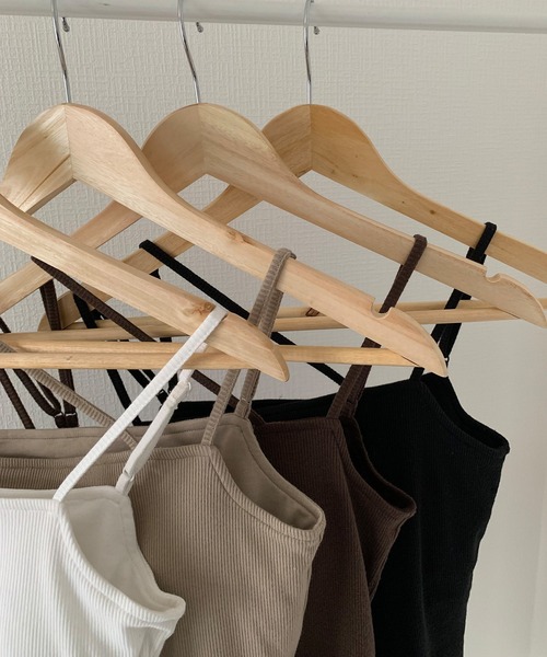 JUNOAH(ジュノア)の「【取り外し可】カップ付き変形キャミ(キャミソール・レディース・ホワイト/ブラック/ダークブラウン/ベージュ・MEDIUM/LARGE/X-LARGE)」の16枚目の写真