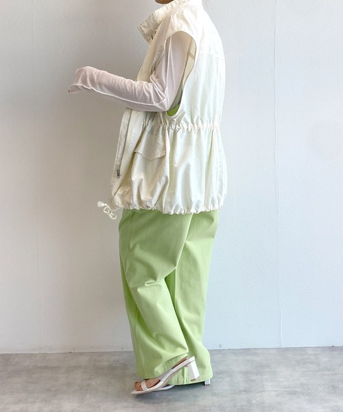 w closet(ダブルクローゼット)の「カラーサロペットパンツ(サロペット/オーバーオール・レディース・パープル/ピンク/グリーン系その他・FREE)」の13枚目の写真