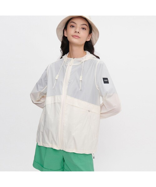 AIGLE(エーグル)の「撥水 ELG アーバンアクティブパーカ(ナイロンジャケット・レディース・ホワイト/ダークネイビー/イエロー・40/36/38)」の2枚目の写真