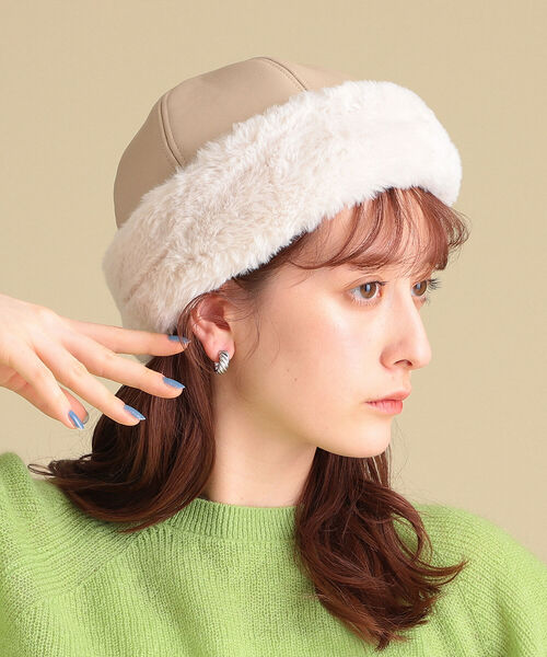 Ray BEAMS（レイビームス）の「Ray BEAMS / フェイクレザー ロール キャップ（キャップ・レディース・ブラック/ベージュ・ONE SIZE）」の9枚目の写真