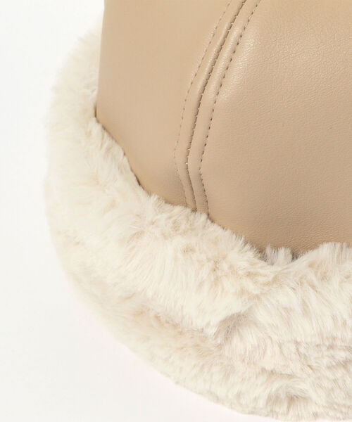 Ray BEAMS（レイビームス）の「Ray BEAMS / フェイクレザー ロール キャップ（キャップ・レディース・ブラック/ベージュ・ONE SIZE）」の17枚目の写真