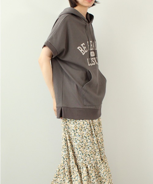 leswel（レスウェル）の「【M～5L 大きいサイズ】ロゴ入り チュニック パーカー（Tシャツ/カットソー・レディース・チャコールグレー/ラベンダー/クリーム・M/4L/3L/LL/L/5L）」の10枚目の写真