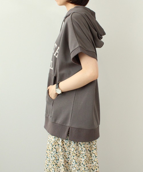 leswel（レスウェル）の「【M～5L 大きいサイズ】ロゴ入り チュニック パーカー（Tシャツ/カットソー・レディース・チャコールグレー/ラベンダー/クリーム・M/4L/3L/LL/L/5L）」の6枚目の写真