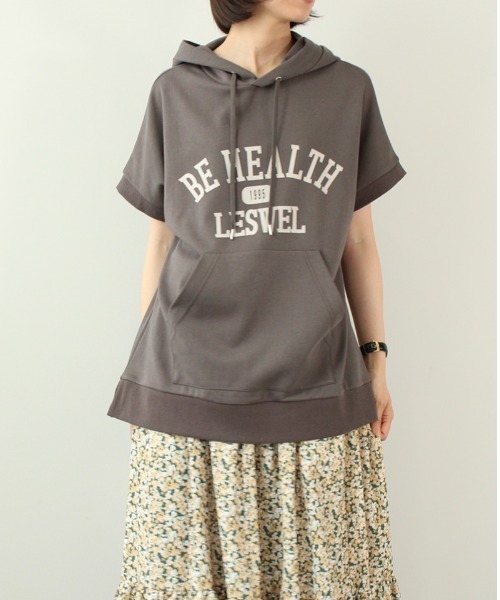 leswel（レスウェル）の「【M～5L 大きいサイズ】ロゴ入り チュニック パーカー（Tシャツ/カットソー・レディース・チャコールグレー/ラベンダー/クリーム・M/4L/3L/LL/L/5L）」の5枚目の写真