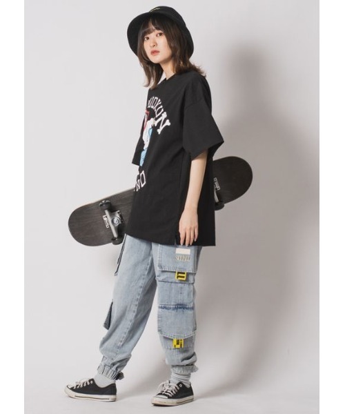 RE730(アールイーセブンサーティー)の「RE730 スケボーに乗ったなみおくん 半袖ビッグシルエットTシャツ(Tシャツ/カットソー・メンズ・ブラック/オフホワイト・MEDIUM/LARGE/X-LARGE)」の9枚目の写真