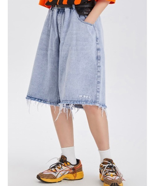 TGNS(ツーガンズ)の「【TGNS/ツーガンズ】DAMAGE WIDE HALF DENIM/ワイドパンツ ハーフパンツ ワイドデニム デニムパンツ ショーツ ダメージパンツ 切りっぱなし(デニムパンツ・メンズ・ブラック/ブルー・L/M)」の10枚目の写真