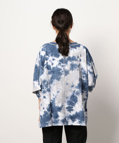 grn（ジーアールエヌ）の「［grn ジーアールエヌ］U.S.COTTON "MAINICHI TEE" 米綿天竺 半袖 ワイドTシャツ【SOLID/TIE-DYE】（Tシャツ/カットソー・レディース・ライトグリーン/グレー系その他/ホワイト/イエロー系その他/ライトブルー/スモークグレー/ブルー系その他/ベージュ/ラベンダー・FREE）」の11枚目の写真