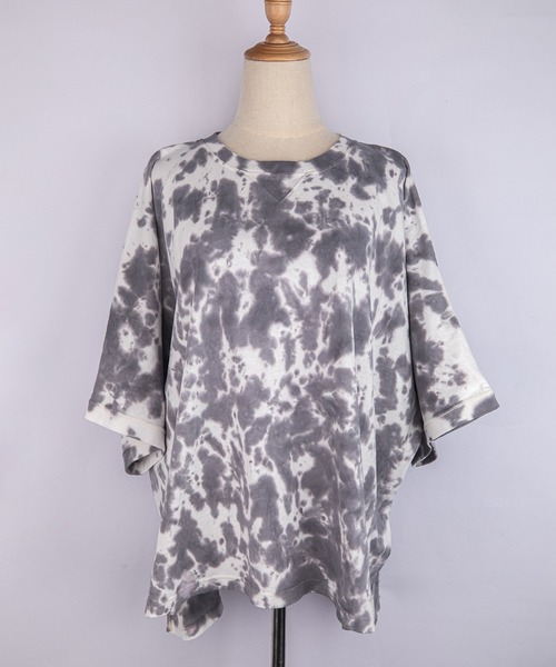 grn（ジーアールエヌ）の「［grn ジーアールエヌ］U.S.COTTON "MAINICHI TEE" 米綿天竺 半袖 ワイドTシャツ【SOLID/TIE-DYE】（Tシャツ/カットソー・レディース・ライトグリーン/グレー系その他/ホワイト/イエロー系その他/ライトブルー/スモークグレー/ブルー系その他/ベージュ/ラベンダー・FREE）」の4枚目の写真