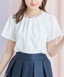 パール釦タック入り2WAY配色ブラウス