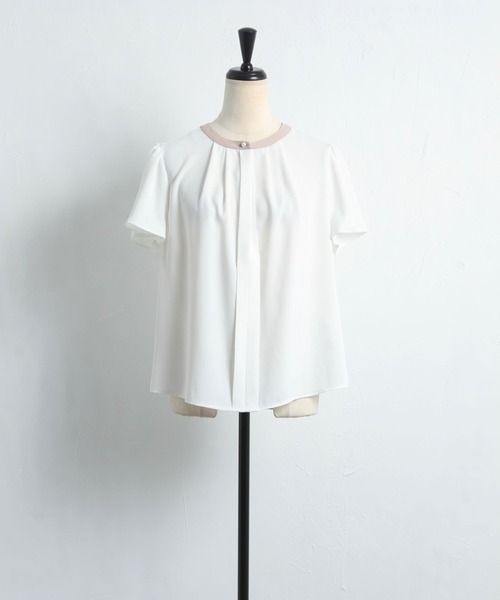 tocco closet（トッコ　クローゼット）の「パール釦タック入り２ＷＡＹ配色ブラウス（シャツ/ブラウス・レディース・ブラック/ネイビー/オフホワイト・M）」の16枚目の写真