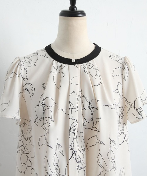 tocco closet（トッコ　クローゼット）の「パール釦タック入り２ＷＡＹ配色ブラウス（シャツ/ブラウス・レディース・ブラック/ネイビー/オフホワイト・M）」の10枚目の写真