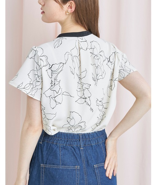 tocco closet（トッコ　クローゼット）の「パール釦タック入り２ＷＡＹ配色ブラウス（シャツ/ブラウス・レディース・ブラック/ネイビー/オフホワイト・M）」の12枚目の写真