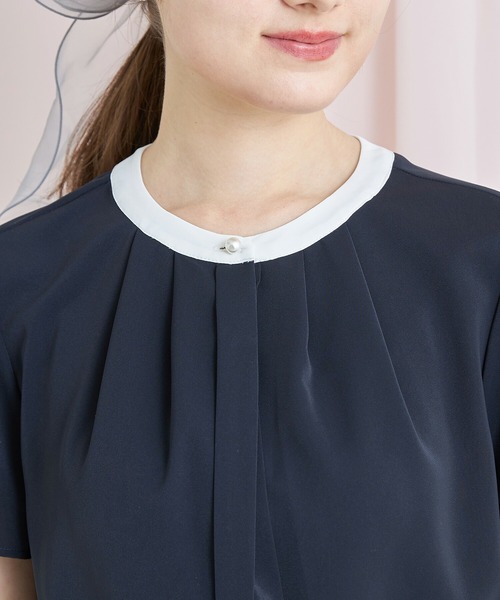 tocco closet（トッコ　クローゼット）の「パール釦タック入り２ＷＡＹ配色ブラウス（シャツ/ブラウス・レディース・ブラック/ネイビー/オフホワイト・M）」の22枚目の写真