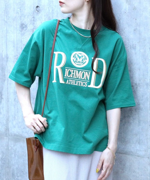 HONEYSUCKLE ROSE(ハニーサックルローズ)の「【HONEYSUCKLE ROSE】リッチモンドロゴTシャツ(Tシャツ/カットソー・レディース・グリーン/ホワイト/ネイビー・L/M)」の1枚目の写真