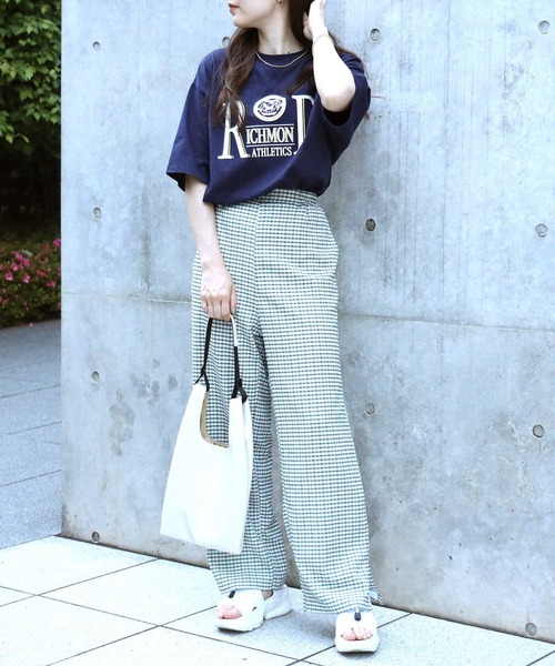 HONEYSUCKLE ROSE(ハニーサックルローズ)の「【HONEYSUCKLE ROSE】リッチモンドロゴTシャツ(Tシャツ/カットソー・レディース・グリーン/ホワイト/ネイビー・L/M)」の9枚目の写真