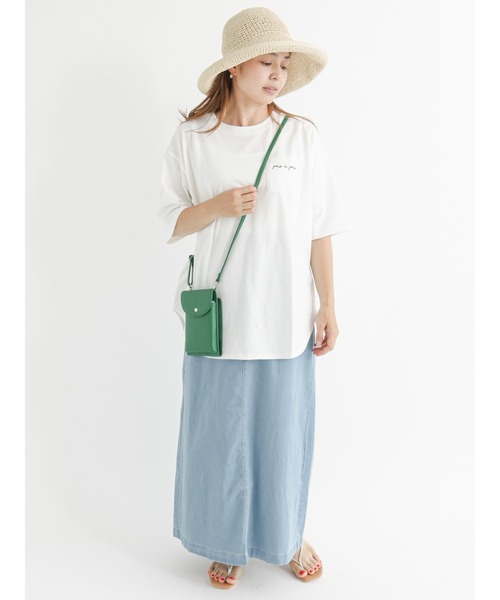 Lugnoncure（ルノンキュール）の「刺繍ロゴTシャツ（Tシャツ/カットソー・レディース・ブラック/ベージュ/オフホワイト/サックスブルー・ﾌﾘ-）」の12枚目の写真