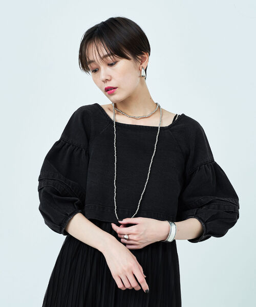 Rie Miller（リエミラー）の「前後2WAY袖ボリュームデニムブラウス（シャツ/ブラウス・レディース・ブラック/インディゴブルー・FREE）」の2枚目の写真