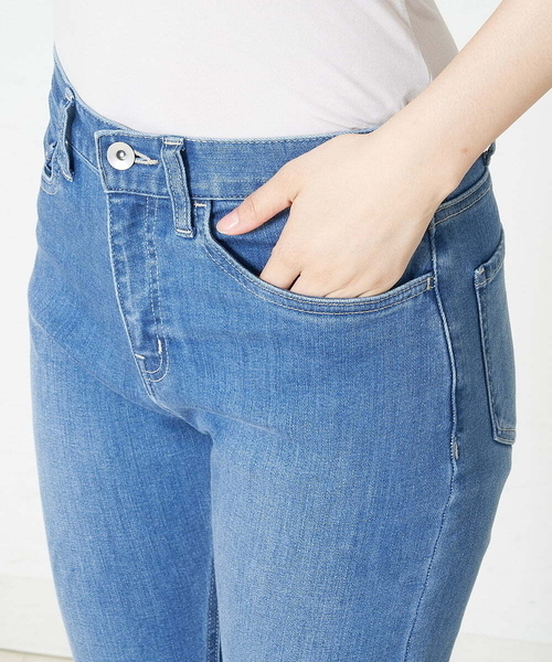 OFUON le MK（オフオンルエムケー）の「【洗濯機で洗える】スリムテーパードデニム（デニムパンツ・レディース・ネイビー/ブルー・40/38/36）」の3枚目の写真