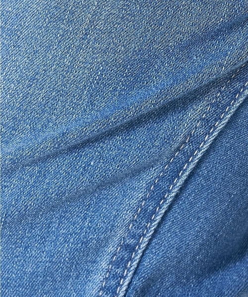 OFUON le MK（オフオンルエムケー）の「【洗濯機で洗える】スリムテーパードデニム（デニムパンツ・レディース・ネイビー/ブルー・40/38/36）」の19枚目の写真