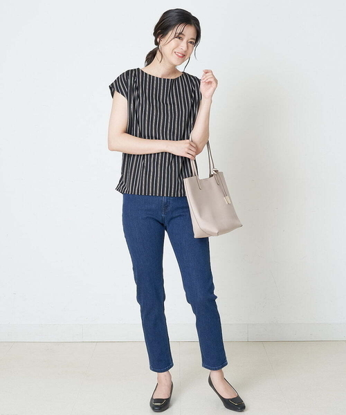 OFUON le MK（オフオンルエムケー）の「【洗濯機で洗える】スリムテーパードデニム（デニムパンツ・レディース・ネイビー/ブルー・40/38/36）」の8枚目の写真