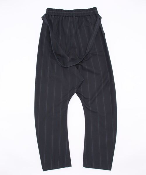 Vivienne Westwood（ヴィヴィアンウエストウッド）の「ﾀﾞｰｸﾚｼﾞﾒﾝﾀﾙｽﾄﾗｲﾌﾟｻｽﾍﾟﾝﾀﾞｰ付ﾄﾗｳｻﾞｰｽﾞ（その他パンツ・レディース・エンジ/ネイビー系・FREE）」の3枚目の写真