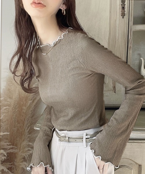 classicalelf（クラシカルエルフ）の「一枚で美人見え。2way配色メロウシャーリングトップス(長袖)（Tシャツ/カットソー・レディース・ブラック/ブルー/アイボリー/グレイッシュベージュ・SMALL/MEDIUM/LARGE/X-LARGE）」の3枚目の写真