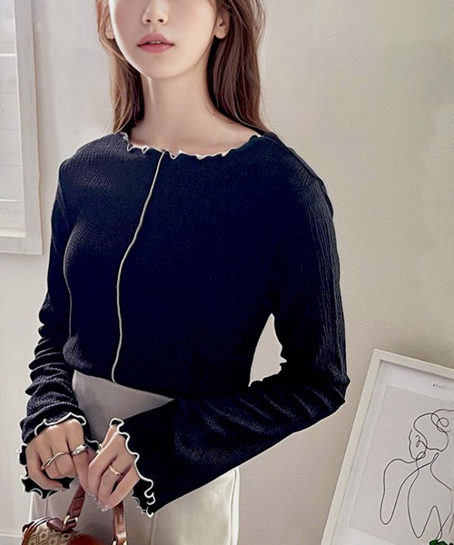 classicalelf（クラシカルエルフ）の「一枚で美人見え。2way配色メロウシャーリングトップス(長袖)（Tシャツ/カットソー・レディース・ブラック/ブルー/アイボリー/グレイッシュベージュ・SMALL/MEDIUM/LARGE/X-LARGE）」の16枚目の写真