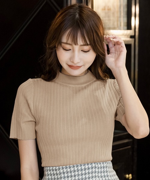 Julia Boutique（ジュリアブティック）の「ハイネック半袖リブニットトップス/22506（ニット/セーター・レディース・ブラック/ベージュ/グレー/レッド/ピンク・ONE）」の4枚目の写真