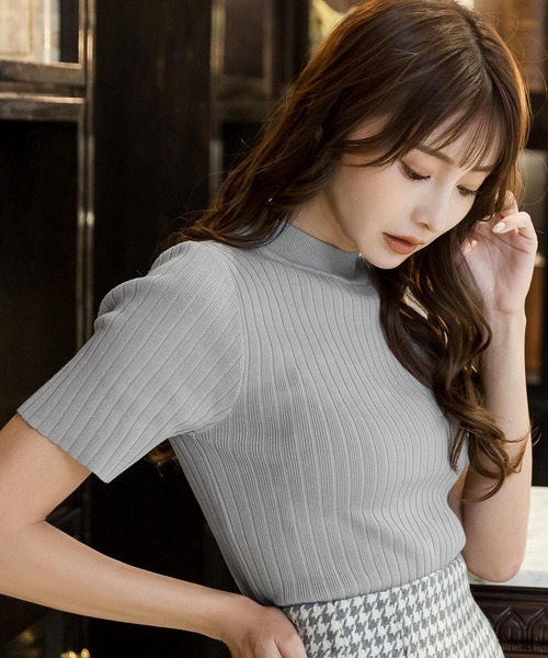Julia Boutique（ジュリアブティック）の「ハイネック半袖リブニットトップス/22506（ニット/セーター・レディース・ブラック/ベージュ/グレー/レッド/ピンク・ONE）」の3枚目の写真