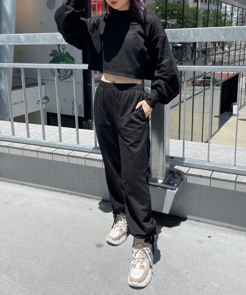 OLIVE des OLIVE（オリーブデオリーブ）の「ハイネッククロップドプルオーバー（スウェット・レディース・ピンク/パープル/ブラック・FREE）」の12枚目の写真