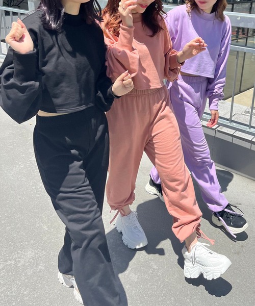 OLIVE des OLIVE（オリーブデオリーブ）の「ハイネッククロップドプルオーバー（スウェット・レディース・ピンク/パープル/ブラック・FREE）」の6枚目の写真