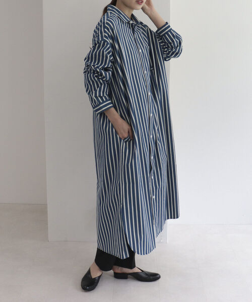GEVACO（ゲバコ）の「【GEVACO/ゲバコ】ストライプレギュラーカラーロングスリーブ ワンピース（シャツワンピース・レディース・ブルー系その他/ブラック系その他・38）」の2枚目の写真