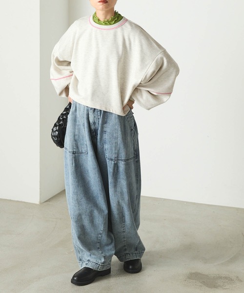 forksy.（フォルクシー）の「【forksy.】配色ステッチショート丈ボリュームスリーブスウェットプルオーバー（スウェット・レディース・パープル/オートミール/ネイビー・FREE）」の9枚目の写真