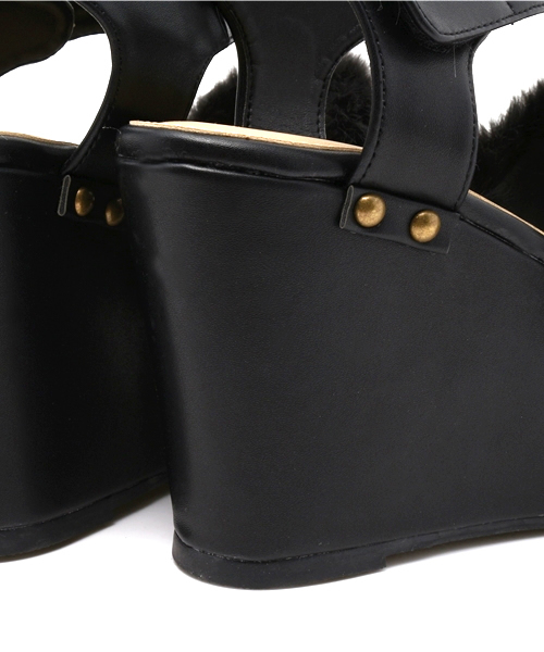 WEGO（ウィゴー）の「WEGO/ファーウェッジサンダル（サンダル・レディース・ブラック/ベージュ・MEDIUM/LARGE）」の8枚目の写真