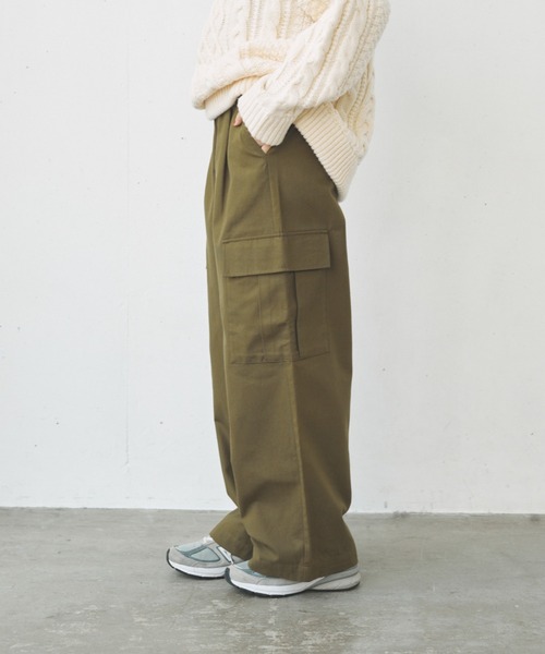 flaner(フラネ)の「Loose military cargo pants/ルーズミリタリーカーゴパンツ(カーゴパンツ・レディース・ブラック/カーキ・SMALL/MEDIUM/LARGE)」の17枚目の写真
