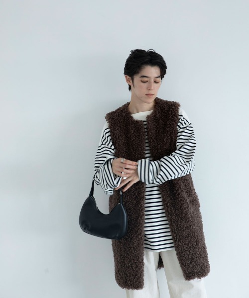 marjour(マージュール)の「MINIMAL SHOULDER BAG(ショルダーバッグ・レディース・オフホワイト/ブラック/オレンジ/グリーン・FREE)」の6枚目の写真