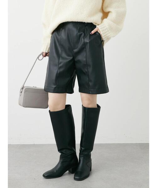 Green　Parks（グリーンパークス）の「フェイクレザーハーフパンツ（その他パンツ・レディース・ブラック/ブラウン・FREE）」の3枚目の写真