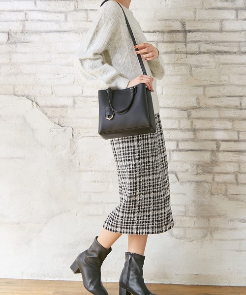 Honeys(ハニーズ)の「軽量両あおりハンドBag(ハンドバッグ・レディース・ライトカーキ/ブラック/スモークピンク/ライトベージュ/アイボリー/グレー・FREE)」の22枚目の写真