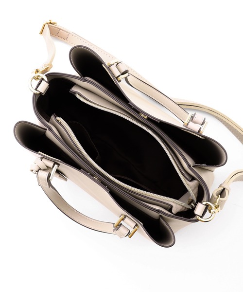 Honeys(ハニーズ)の「軽量両あおりハンドBag(ハンドバッグ・レディース・ライトカーキ/ブラック/スモークピンク/ライトベージュ/アイボリー/グレー・FREE)」の9枚目の写真