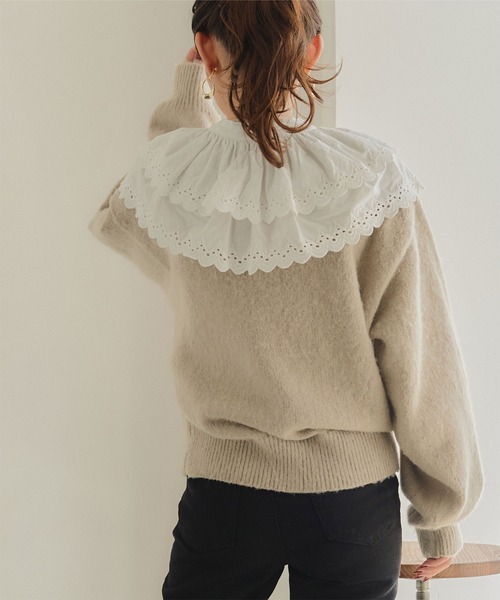 titivate（ティティベイト）の「ﾚｰｽ襟付きﾆｯﾄﾌﾟﾙｵｰﾊﾞｰ（ニット