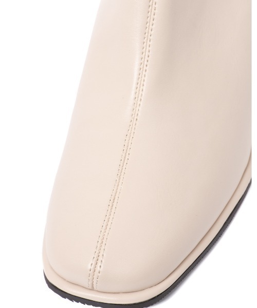 REZOY（リゾイ）の「22AW新作】【REZOY】ピースソールスクエアトゥショートブーツ（ブーツ・レディース・ブラック系その他/ブラック/アイボリー・S/M/L）」の8枚目の写真