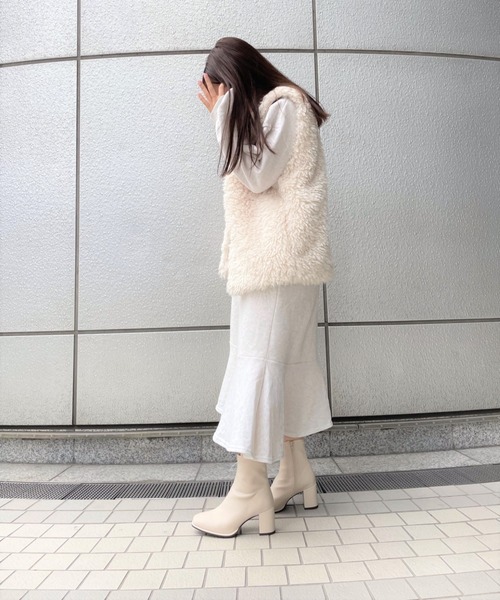 REZOY（リゾイ）の「22AW新作】【REZOY】ピースソールスクエアトゥショートブーツ（ブーツ・レディース・ブラック系その他/ブラック/アイボリー・S/M/L）」の11枚目の写真