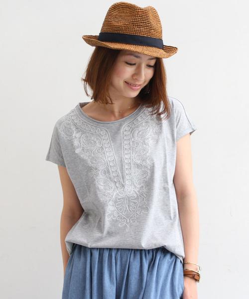 BEAUTY&YOUTH UNITED ARROWS（ビューティーアンドユースユナイテッドアローズ）の「BYBC ボヘミアン刺繍ショートスリーブ◆（Tシャツ/カットソー・レディース・ホワイト/ブラック/グレー・フリー）」の3枚目の写真
